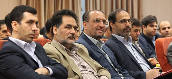 سرپرست دانشگاه در نشست صمیمی با کارکنان معاونت طرح و برنامه و توسعه منابع تاکید کرد:

اهمیت توجه به  تکریم و احترام در تمام سطوح دانشگاه 10