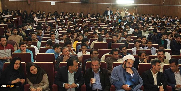 در مراسم گرامیداشت 16 آذر تاکید شد:

پیگیری آرمان های انقلاب و مطالبات مقام معظم رهبری از سوی دانشجویان
 2