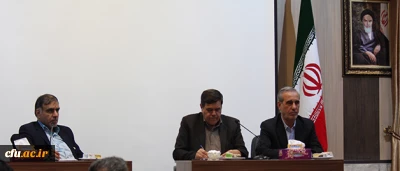 سرپرست دانشگاه در نشست با کارکنان حوزه ریاست عنوان کرد:

حوزه ریاست اصلی ترین خاکریز میدان رزم دانشگاه فرهنگیان است