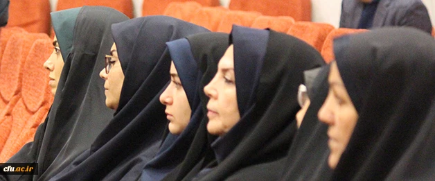 سرپرست دانشگاه در نشست با کارکنان حوزه ریاست عنوان کرد:

حوزه ریاست اصلی ترین خاکریز میدان رزم دانشگاه فرهنگیان است 3