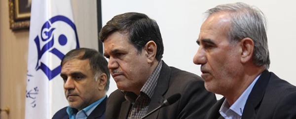 سرپرست دانشگاه در نشست با کارکنان حوزه ریاست عنوان کرد:

حوزه ریاست اصلی ترین خاکریز میدان رزم دانشگاه فرهنگیان است 4