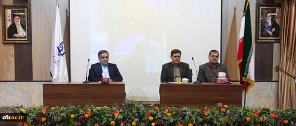 سرپرست دانشگاه در نشست با کارکنان معاونت پژوهشی دانشگاه:

عبور از امواج دانش به قله های بینش از مسیر پژوهش صورت می گیرد 3