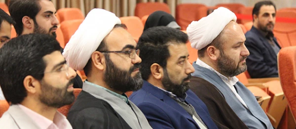 خنیفر در نشست با کارکنان دفتر نهاد نمایندگی مقام معظم رهبری:

دفاتر نهاد نمایندگی مقام معظم رهبری،  درختی تنومند،  به جا و  با نقش جامعیت در دانشگاه است 5