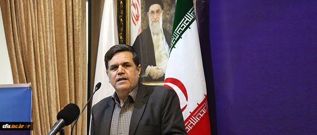 سرپرست دانشگاه فرهنگیان عنوان کرد:
به معلم بودنم افتخار می کنم و هرچه دارم از معلمی است