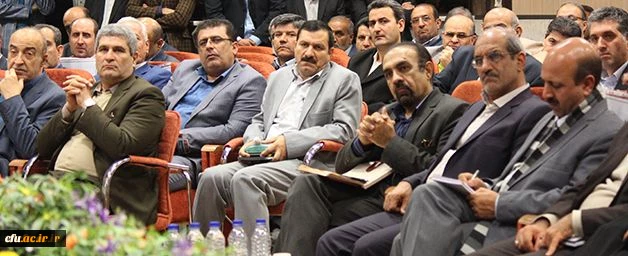 سرپرست دانشگاه فرهنگیان عنوان کرد:
به معلم بودنم افتخار می کنم و هرچه دارم از معلمی است