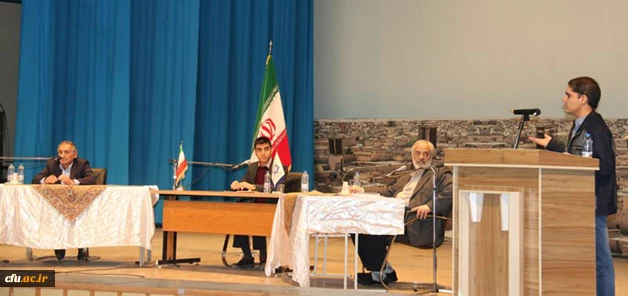 با حضور صادق زیبا کلام و قدیری ابیانه در پردیس شهیدان پاک نژاد یزد برگزار شد:

مناظره سیاسی با موضوع « آزادی و حقوق شهروندی، قانون اساسی و واقعیت های موجود »
 8