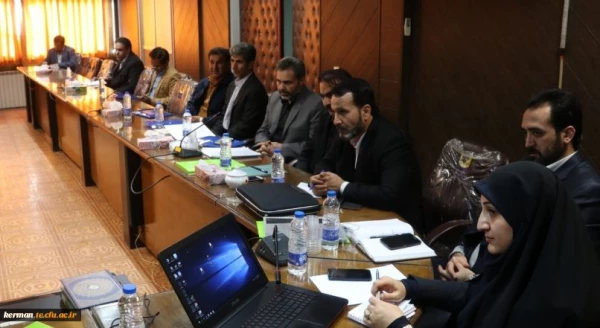 سومین نشست مشورتی سرپرستان شبانه روزی مناطق ده گانه کشوری دانشگاه فرهنگیان در استان کرمان برگزار شد