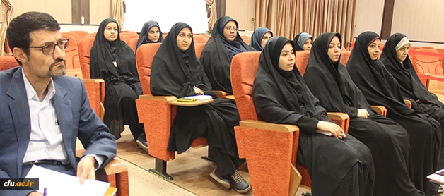 دکتر خنیفر در نشست صمیمی با کارکنان معاونت دانشجویی:

تاثیر حس خود نابسندگی در بروز خلاقیت و کسب پیشرفت ها 3