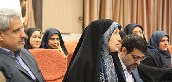 دکتر خنیفر در نشست صمیمی با کارکنان معاونت دانشجویی:

تاثیر حس خود نابسندگی در بروز خلاقیت و کسب پیشرفت ها 5