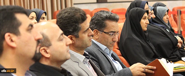 دکتر خنیفر در نشست صمیمی با کارکنان معاونت دانشجویی:

تاثیر حس خود نابسندگی در بروز خلاقیت و کسب پیشرفت ها 6