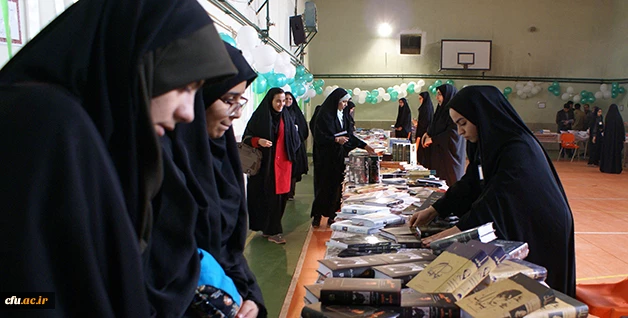 به مناسبت هفته ی پژوهش انجام شد:

دیدار معاون پژوهش و فناوری دانشگاه با استادان و دانشجومعلمان پردیس زینبیه پیشوا 4