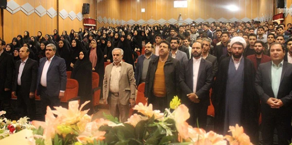 با حضور مسئول نهاد نمایندگی دفتر مقام معظم رهبری دانشگاه های استان لرستان برگزار شد:

برگزاری مراسم روز دانشجو در دانشگاه فرهنگیان لرستان 
 3