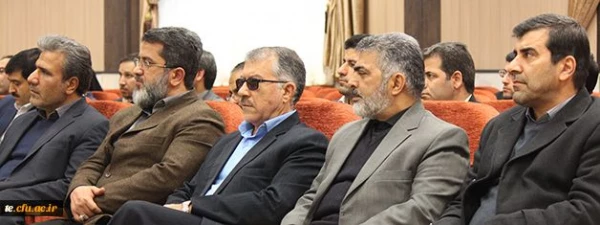 شاهد خود قاضی است.