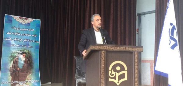 با حضور نماینده مردم قم در دانشگاه فرهنگیان استان برگزار شد:

برگزاری مراسم گرامیداشت سالروز وحدت حوزه و دانشگاه
 4