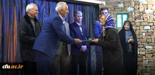 با حضور چهره برتر آموزش ریاضی ایران برگزار شد:

نشست "آموزش ریاضی قبل از خدمت معلمان دوره ابتدایی"  در دانشگاه فرهنگیان کردستان