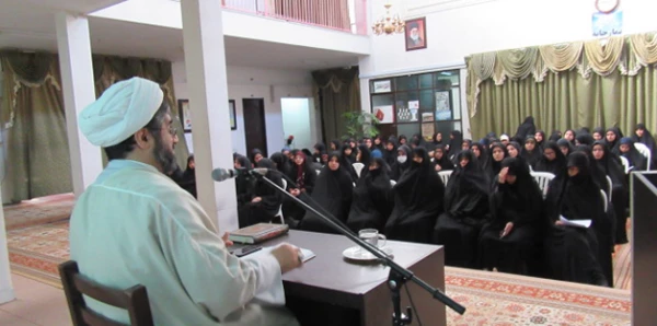 مراسم بزرگداشت هفته پژوهش و روز وحدت حوزه و دانشگاه در پردیس حضرت معصومه (س) قم 4