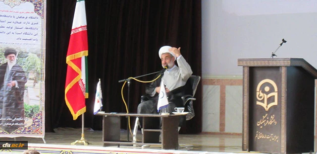 برگزاری مراسم هفته وحدت و روز دانشجو در پردیس آیت الله صالقانی قم 3