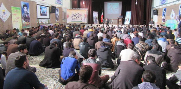 برگزاری مراسم هفته وحدت و روز دانشجو در پردیس آیت الله صالقانی قم 5
