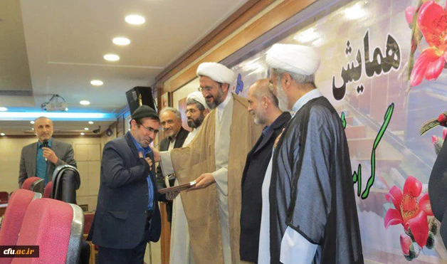 همایش بزرگداشت هفته پژوهش وتجلیل از پژوهشگران برتر دانشگاه فرهنگیان  استان قم 3