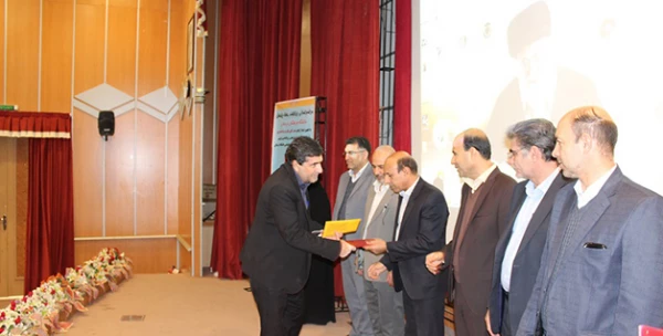 دکتر جودکی در همایش هفته پژوهش :

نگاه گسترده به پژوهش عامل پیشرفت جامعه 7