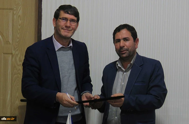 با حضور مسئول نظارت و ارزیابی ستاد اقامه نماز استان در دانشگاه فرهنگیان آذربایجان شرقی انجام شد:

تجلیل از رئیس و دبیر ستاد اقامه نماز دانشگاه فرهنگیان آذربایجان شرقی
 2