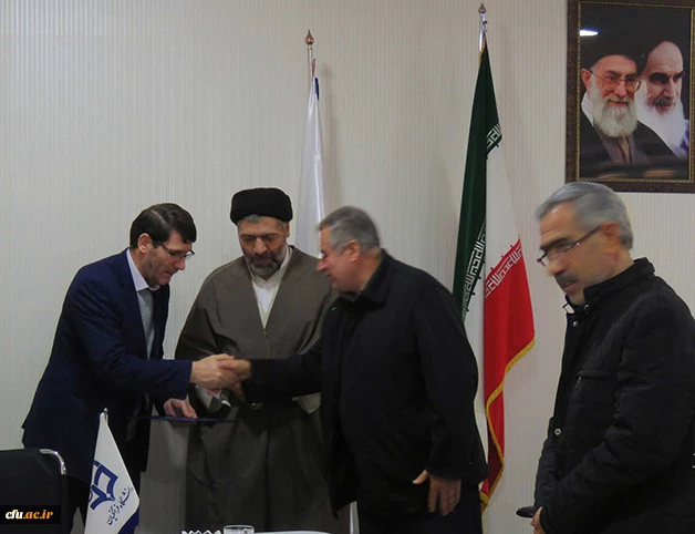 با حضور مسئول نظارت و ارزیابی ستاد اقامه نماز استان در دانشگاه فرهنگیان آذربایجان شرقی انجام شد:

تجلیل از رئیس و دبیر ستاد اقامه نماز دانشگاه فرهنگیان آذربایجان شرقی
 5