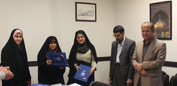 در معاونت دانشجویی دانشگاه انجام شد:

 تقدیر از برگزیدگان مسابقه کتابخوانی هفته بهداشت روان و روز کتابخوانی 2