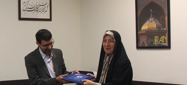 در معاونت دانشجویی دانشگاه انجام شد:

 تقدیر از برگزیدگان مسابقه کتابخوانی هفته بهداشت روان و روز کتابخوانی 4