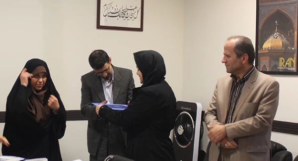 در معاونت دانشجویی دانشگاه انجام شد:

 تقدیر از برگزیدگان مسابقه کتابخوانی هفته بهداشت روان و روز کتابخوانی 6