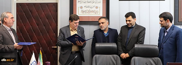 دکتر خنیفر در آیین تکریم و معارفه دکتر محمدی:

تحمل و تامل در حوزه ریاست بیش از بقیه قسمت ها باید سرمشق باشد. 4