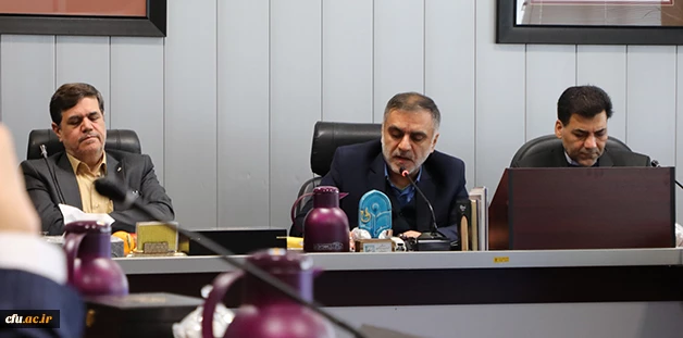 دکتر خنیفر در آیین تکریم و معارفه دکتر محمدی:

تحمل و تامل در حوزه ریاست بیش از بقیه قسمت ها باید سرمشق باشد. 7