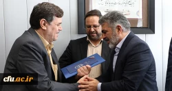 دکتر خنیفر در مراسم معارفه سرپرست دفتر مرکزی حراست در دانشگه فرهنگیان:

حراست، حاشیه پنهان حافظ مغز / حراست، مدرسه تغییر و ترمیم رفتارها است. 2