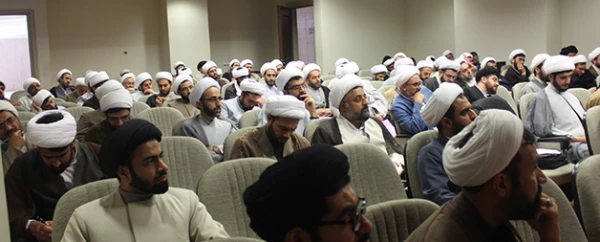 حجت الاسلام میراحمدی مسئول استانی دفاتر نهاد رهبر معظم انقلاب در دانشگاه های تهران:

محور همه فعالیت های دینی و اثر گذارترین کار فرهنگی نماز است 3