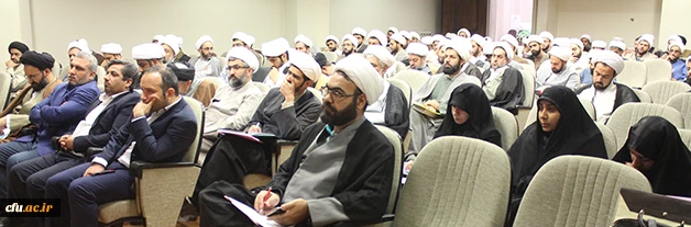 حجت الاسلام میراحمدی مسئول استانی دفاتر نهاد رهبر معظم انقلاب در دانشگاه های تهران:

محور همه فعالیت های دینی و اثر گذارترین کار فرهنگی نماز است 4