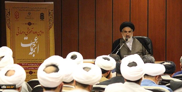 حجت الاسلام میراحمدی مسئول استانی دفاتر نهاد رهبر معظم انقلاب در دانشگاه های تهران:

محور همه فعالیت های دینی و اثر گذارترین کار فرهنگی نماز است 5