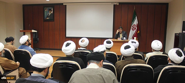 دکتر خنیفر درجلسه  با مسئولان نهاد نمایندگی مقام معظم رهبری: 

تربیت معلم قابل ترمیم است و باید به ریل اصلی خود بازگردد 4