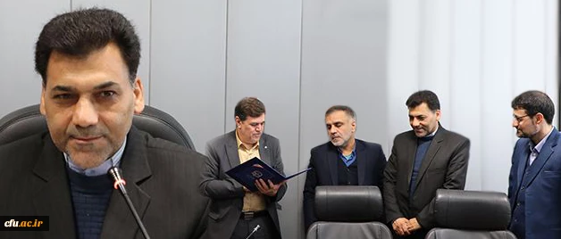 دکتر خنیفر در آیین تکریم و معارفه  مدیر کل حوزه ریاست تاکید کرد:

تحمل و تامل مهمترین سرمشق حوزه ریاست دانشگاه 3