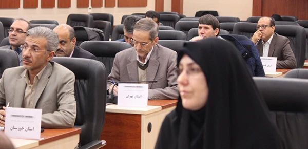 مدیر دفتر آموزش و بهسازی منابع انسانی دیوان محاسبات کشور عنوان کرد:

لزوم توجه جدی هیئت امناء به پیگیری آئین نامه ها و در صورت نیاز بازنگری 3