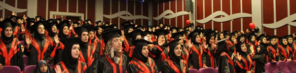 با حضور جمعی از مسئولان دانشگاه برگزار شد:

مراسم دانش آموختگی جمعی از دانشجویان پردیس نسیبه 10