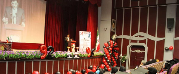 با حضور جمعی از مسئولان دانشگاه برگزار شد:

مراسم دانش آموختگی جمعی از دانشجویان پردیس نسیبه 14