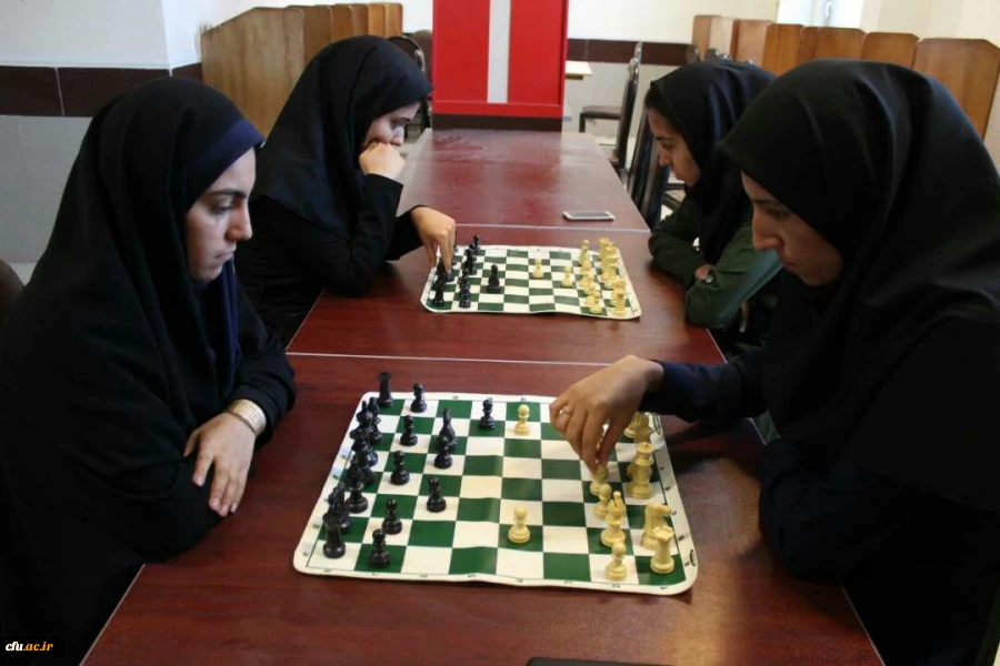 برگزاری مسابقات ورزشی به مناسبت هفته تربیت بدنی در پردیس های استان فارس