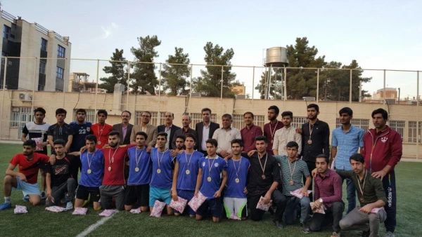 برگزاری مسابقات ورزشی به مناسبت هفته تربیت بدنی در پردیس های استان فارس