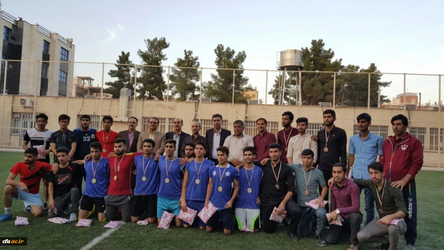 برگزاری مسابقات ورزشی به مناسبت هفته تربیت بدنی در پردیس های استان فارس