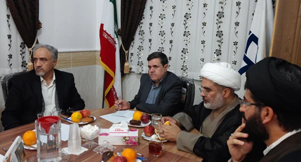 با حضور سرپرست دانشگاه فرهنگیان برگزار شد:

جلسه شورای مدیریت امور پردیس های استان قم 
 4