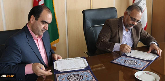 عقد تفاهم نامه میان دانشگاه فرهنگیان یزد و اداره کل انتقال خون استان 2