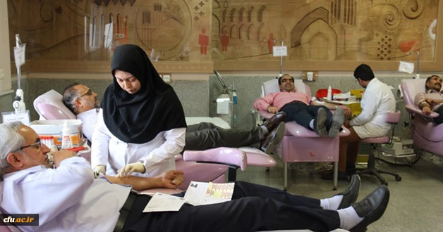 عقد تفاهم نامه میان دانشگاه فرهنگیان یزد و اداره کل انتقال خون استان 5