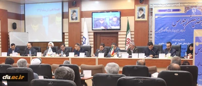 در هفدهمین اجلاس مدیران امور پردیس های دانشگاه فرهنگیان مطرح شد:

بیان مسائل پیش رو و اقدامات معاونت های دانشگاه، ارائه گزارشی از روند بررسی وضعیت و شرایط هیئت علمی تطبیقی