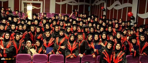 با حضور جمعی از مسئولان دانشگاه برگزار شد:
مراسم دانش آموختگی جمعی از دانشجویان پردیس نسیبه