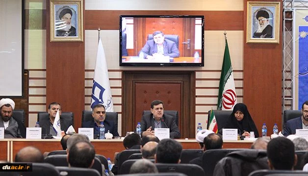 دکتر خنیفر عنوان کرد:

ارجحیت دانشگاه فرهنگیان آباد و موثر، بر دانشگاهی آرام