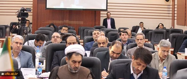 دکتر خنیفر عنوان کرد:
ارجحیت دانشگاه فرهنگیان آباد و موثر، بر دانشگاهی آرام